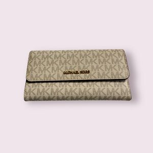 Michael Kors Tan Signature‎ Monogram Clutch Wallet